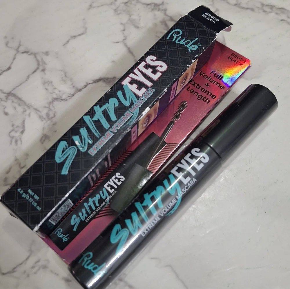 Sultry Eyes Extreme Volume Mascara